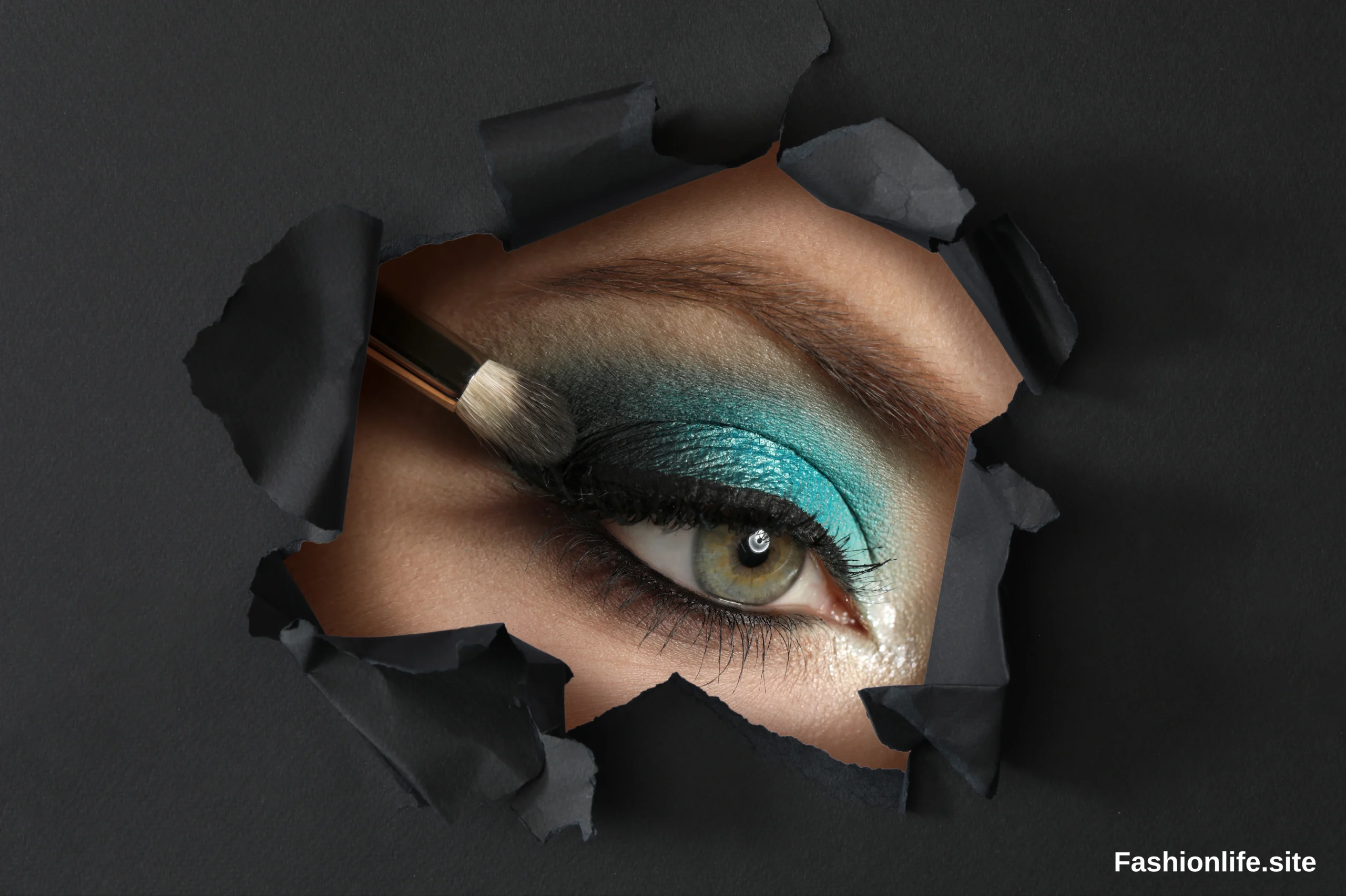 Glam Smokey Eye Makeup Made Easy